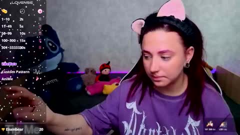 Snapshot of mini_lady2 chatting on December 4, 2025, 8:23 am Ruby online show from December 4, 2025, 8:23 am