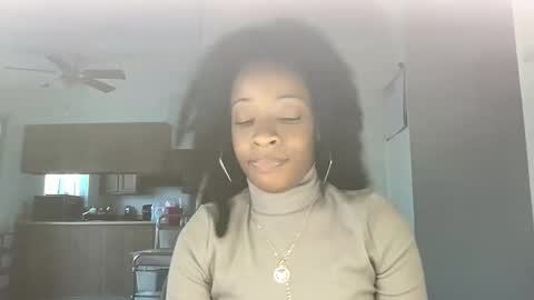 Snapshot of mini_luv chatting on December 4, 2025, 11:46 pm SLIPSLID online show from December 4, 2025, 11:46 pm