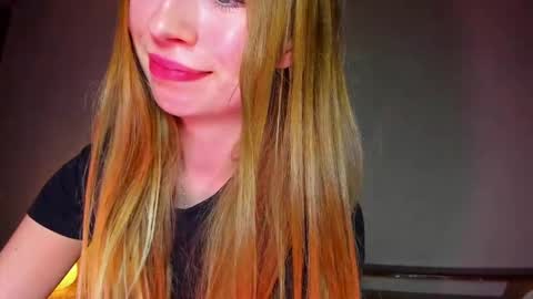 Amelia online show from April 2, 2026, 7:22 pm