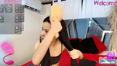 minilove_01 online show from November 20, 2025, 12:16 pm