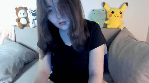 Minji online show from February 9, 2026, 1:26 pm