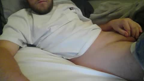 Snapshot of minnesotaguy2525 chatting on December 21, 2024, 2:41 am Minnesota Guy online show from December 21, 2024, 2:41 am