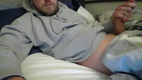 Snapshot of minnesotaguy2525 chatting on December 24, 2024, 10:28 pm Minnesota Guy online show from December 24, 2024, 10:28 pm