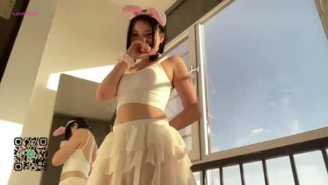 Snapshot of minnie_joy_ chatting on April 5, 2026, 12:24 pm Joy online show from April 5, 2026, 12:24 pm