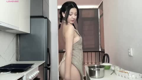 Snapshot of minnie_joy_ chatting on April 10, 2026, 12:21 pm Joy online show from April 10, 2026, 12:21 pm