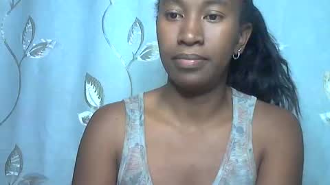 Snapshot of minouch211907 chatting on April 15, 2026, 8:21 am minouch211907 online show from April 15, 2026, 8:21 am