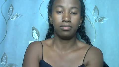 Snapshot of minouch211907 chatting on April 16, 2026, 10:45 pm minouch211907 online show from April 16, 2026, 10:45 pm