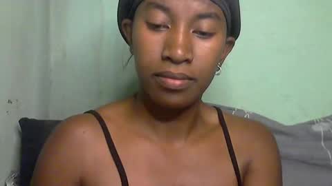 Snapshot of minouch211907 chatting on May 2, 2026, 2:49 am minouch211907 online show from May 2, 2026, 2:49 am