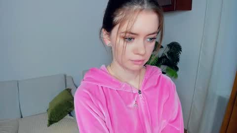 Linda online show from December 21, 2025, 7:04 am