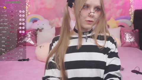 Snapshot of minx_girll chatting on January 17, 2025, 6:26 am Vikki online show from January 17, 2025, 6:26 am