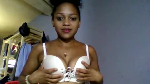 miorasexy online show from February 6, 2026, 7:56 am