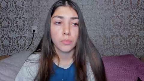 Snapshot of mira_bloempje chatting on October 22, 2025, 7:46 pm Mira online show from October 22, 2025, 7:46 pm