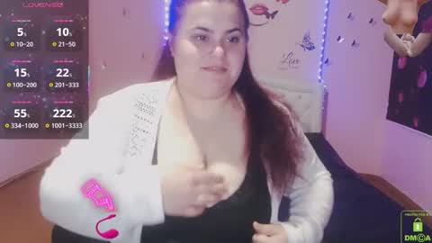 mira_cle_ online show from May 13, 2026, 7:39 am
