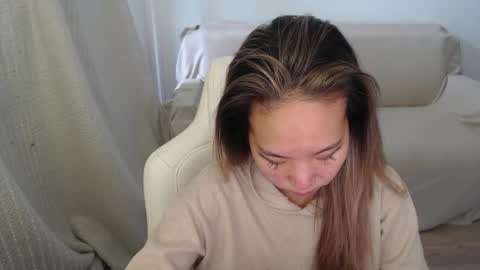 mira_g online show from September 22, 2025, 11:56 am