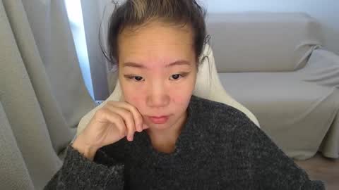 mira_g online show from September 25, 2025, 6:39 am