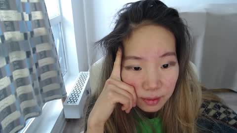 mira_g online show from February 9, 2026, 11:36 am