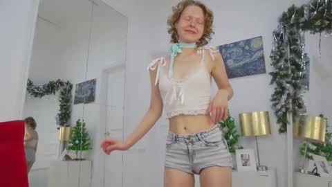 mira_marni online show from December 2, 2025, 11:15 am