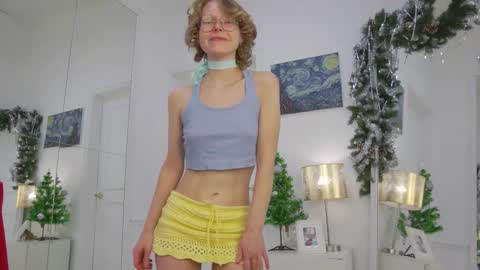 mira_marni online show from December 5, 2025, 11:08 am