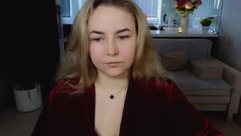Snapshot of mira_mermayd chatting on April 24, 2026, 2:14 am Mira online show from April 24, 2026, 2:14 am