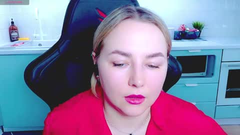 Snapshot of mira_mermayd chatting on April 30, 2026, 2:07 am Mira online show from April 30, 2026, 2:07 am