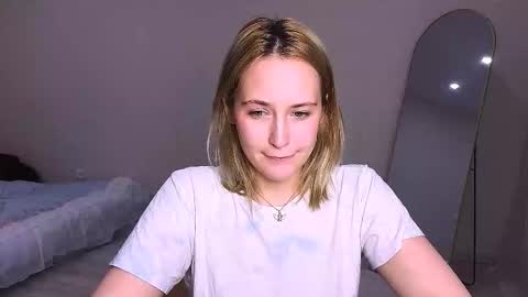 Mira online show from October 2, 2025, 5:42 pm