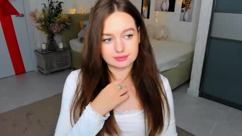 Emma online show from February 13, 2025, 10:22 pm