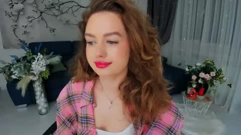 Snapshot of miraclecurly chatting on April 24, 2026, 4:20 pm Emma online show from April 24, 2026, 4:20 pm