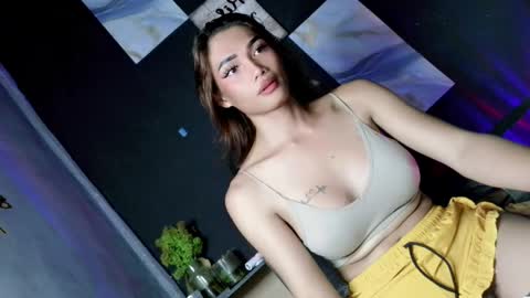 Zoey online show from May 14, 2026, 6:31 am