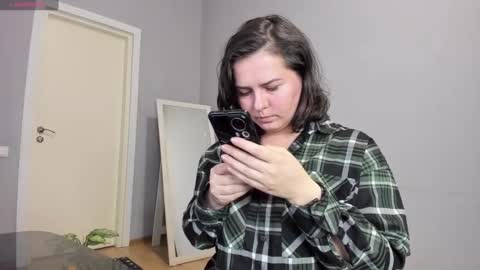 Meera online show from March 5, 2025, 2:56 pm