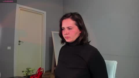 Meera online show from March 9, 2025, 5:17 pm