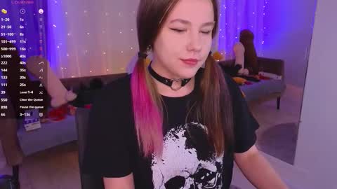 Snapshot of mirafalls chatting on March 27, 2026, 5:57 am Mira online show from March 27, 2026, 5:57 am