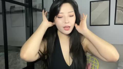 mirafloat online show from November 5, 2025, 1:11 pm