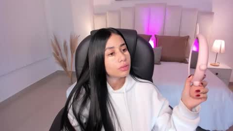 Snapshot of miranda_crawfor chatting on November 25, 2025, 12:16 pm miranda_crawfor online show from November 25, 2025, 12:16 pm