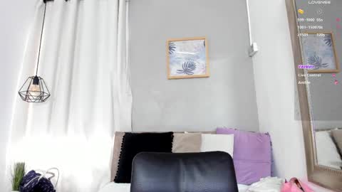 Snapshot of miranda_doll_ chatting on June 5, 2026, 12:11 pm online show from June 5, 2026, 12:11 pm