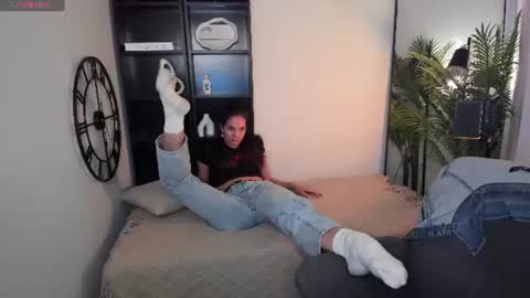 Snapshot of mirandaglow chatting on June 20, 2026, 5:43 am Miranda online show from June 20, 2026, 5:43 am