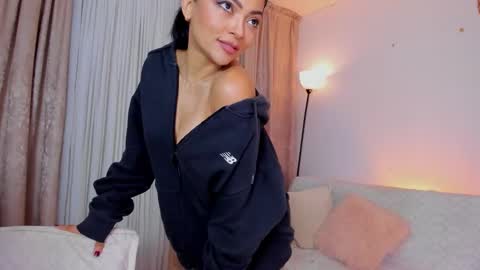 Snapshot of mirandasachs chatting on December 1, 2025, 11:10 pm Miranda online show from December 1, 2025, 11:10 pm