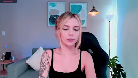 Snapshot of mirandashaw chatting on January 13, 2025, 8:48 pm Miranda Shaw online show from January 13, 2025, 8:48 pm