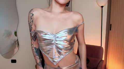 Miranda Shaw online show from April 25, 2026, 1:30 am