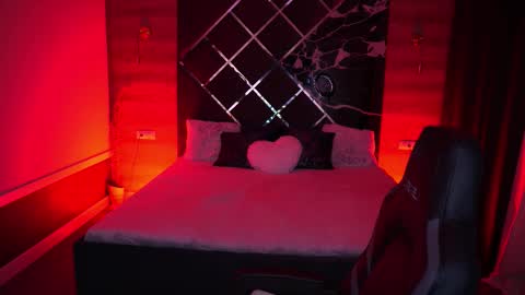 Miranda online show from September 21, 2025, 7:15 pm