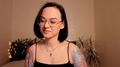 Snapshot of miraskyy chatting on November 29, 2025, 3:48 pm MiraSkyy online show from November 29, 2025, 3:48 pm