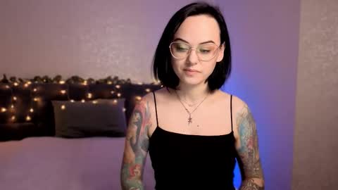 Snapshot of miraskyy chatting on December 14, 2025, 7:18 pm MiraSkyy online show from December 14, 2025, 7:18 pm