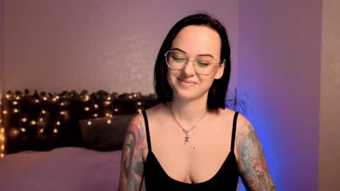 Snapshot of miraskyy chatting on December 15, 2025, 6:12 pm MiraSkyy online show from December 15, 2025, 6:12 pm