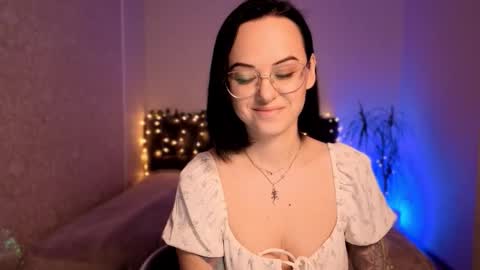 Snapshot of miraskyy chatting on December 19, 2025, 9:00 pm MiraSkyy online show from December 19, 2025, 9:00 pm