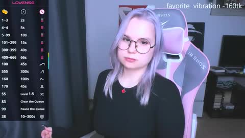 Kira online show from November 30, 2025, 7:51 pm