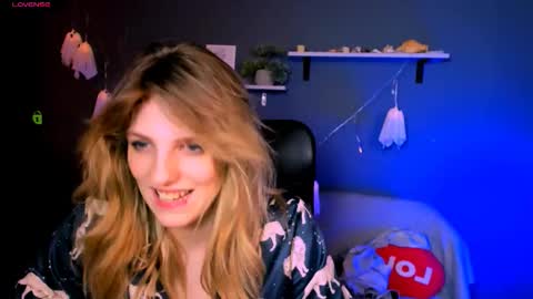 miriam_crazy online show from November 3, 2025, 8:10 pm