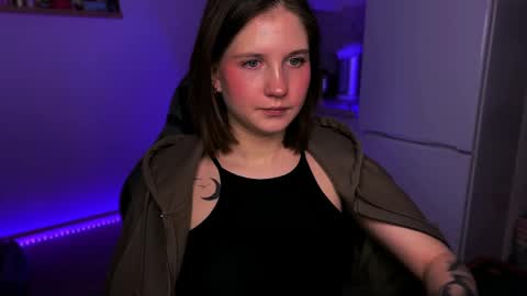 Snapshot of mirrameow chatting on February 24, 2025, 1:35 am Mira online show from February 24, 2025, 1:35 am