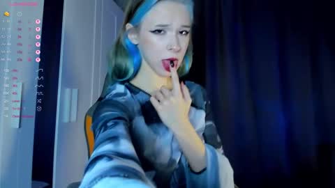 misekiii online show from December 4, 2025, 3:49 am