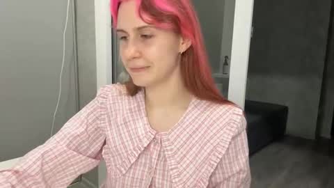 Snapshot of mishahartwigsen chatting on September 24, 2025, 5:49 pm Molly online show from September 24, 2025, 5:49 pm