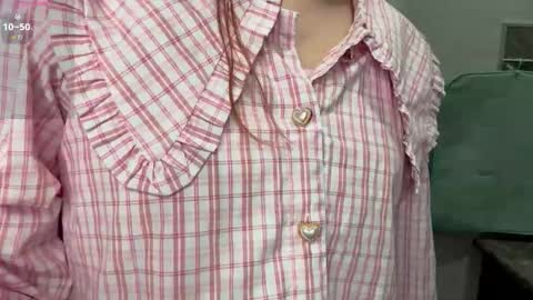 Snapshot of mishahartwigsen chatting on October 3, 2025, 6:38 pm Molly online show from October 3, 2025, 6:38 pm