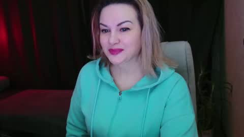 Snapshot of mishamilf chatting on March 3, 2025, 4:14 am Misha online show from March 3, 2025, 4:14 am